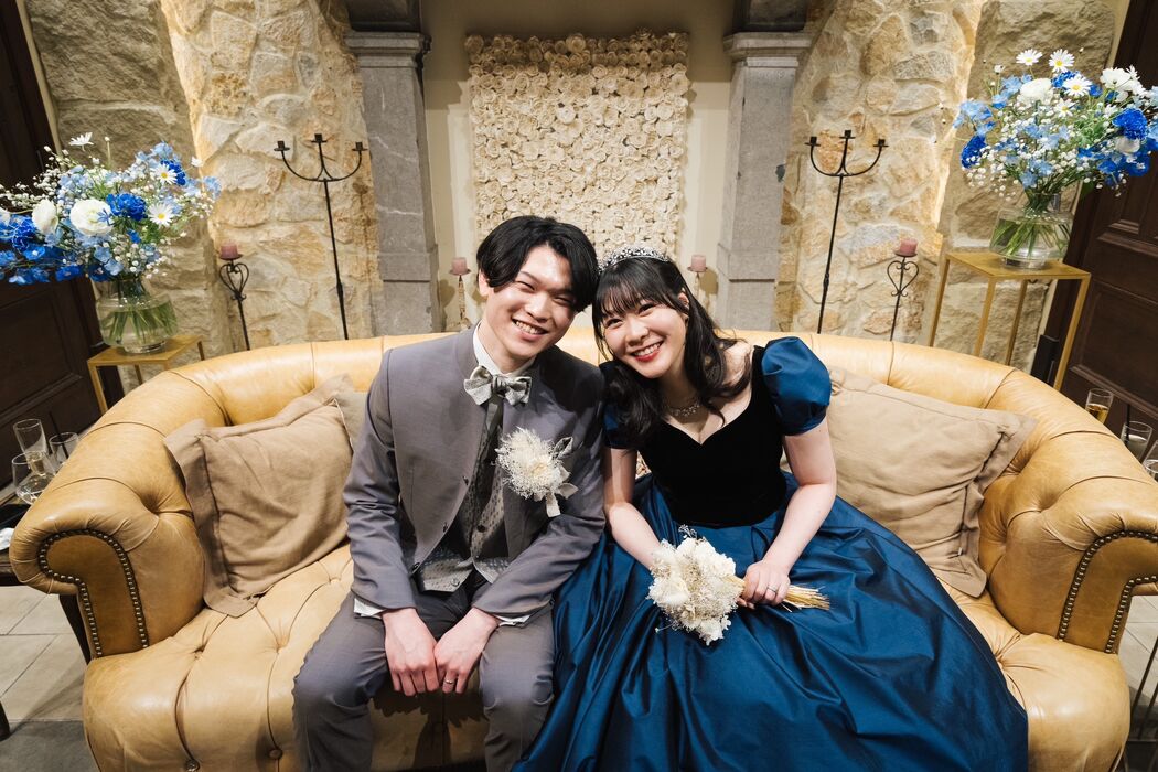 画像4415：ネイビー＆ブラックのプリンセスドレス
