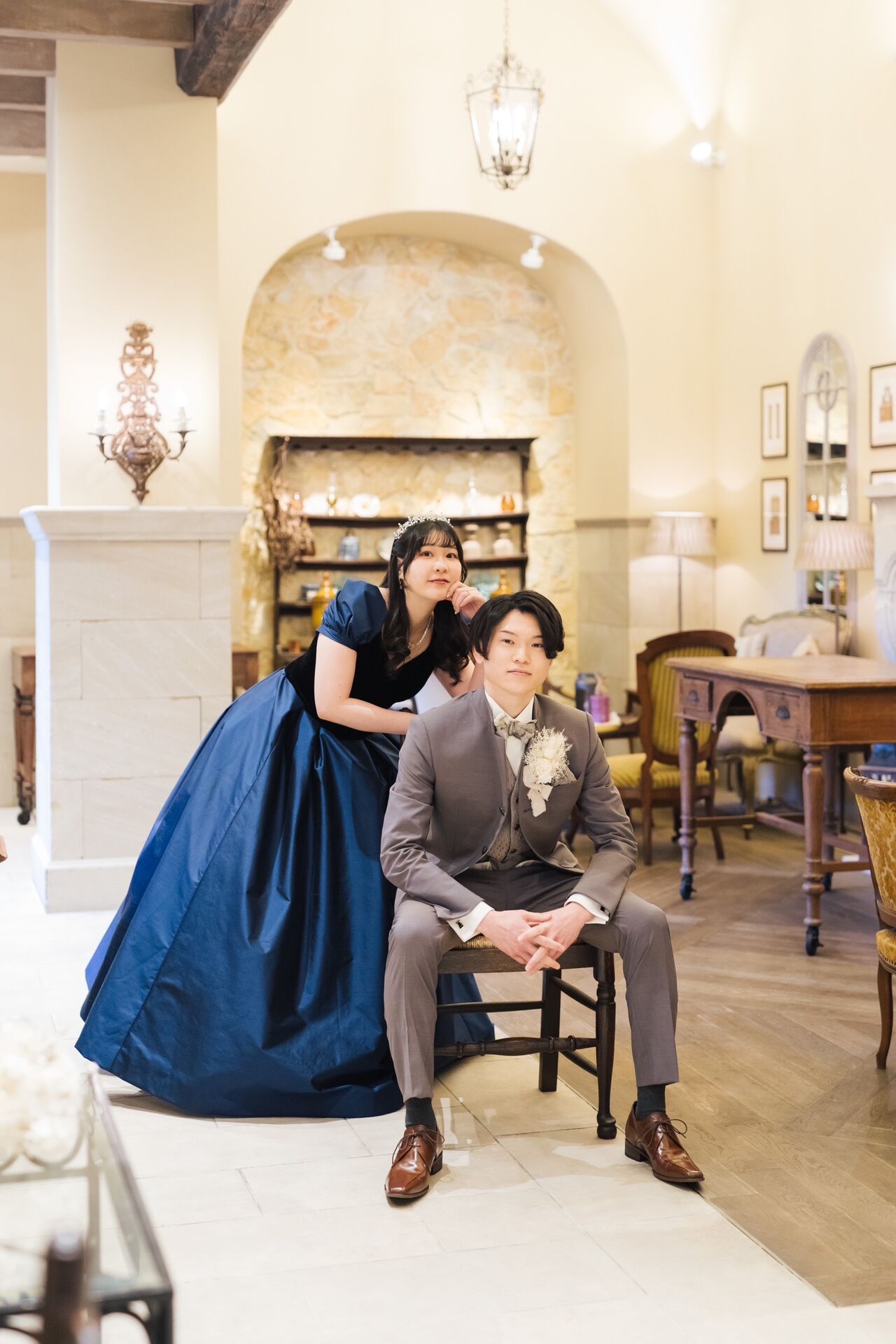 画像4434：ネイビー＆ブラックのプリンセスドレス