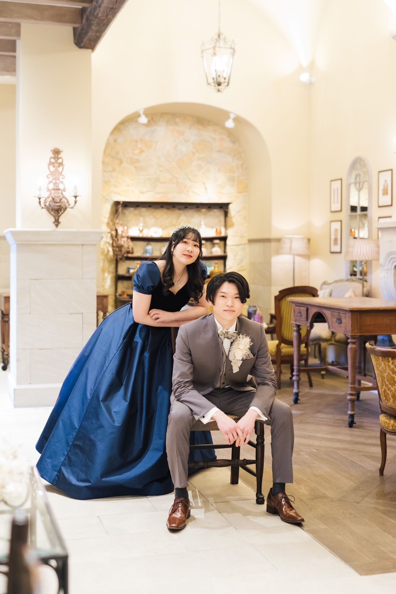 画像4435：ネイビー＆ブラックのプリンセスドレス